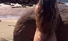 Video de sex amator pe plajă cu soții portugheze